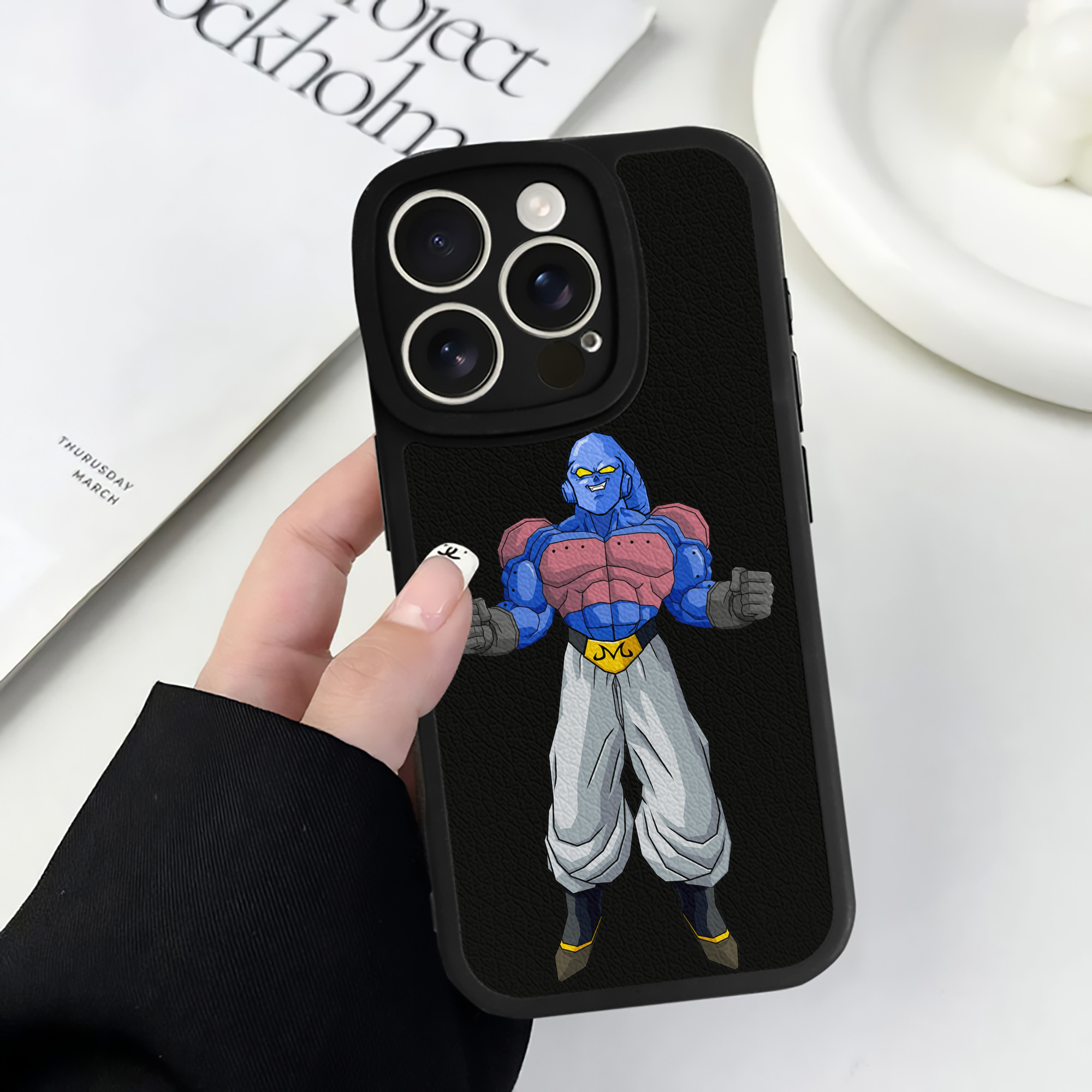 （画像用） ドラゴンボール 魔人ブウ DRAGON BALL Majin Buu 【iPhone 16シリーズ対応】シリコンスマホケース（レザー調） 材質：シリコン
